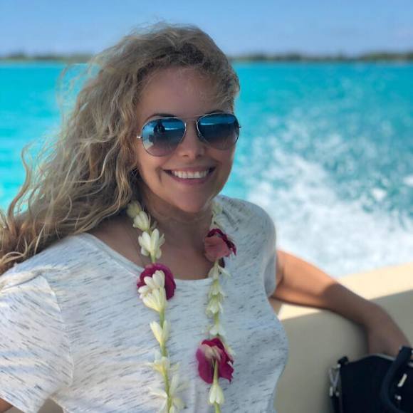 Meet your Posher, Yvette - Picture 1 of 1